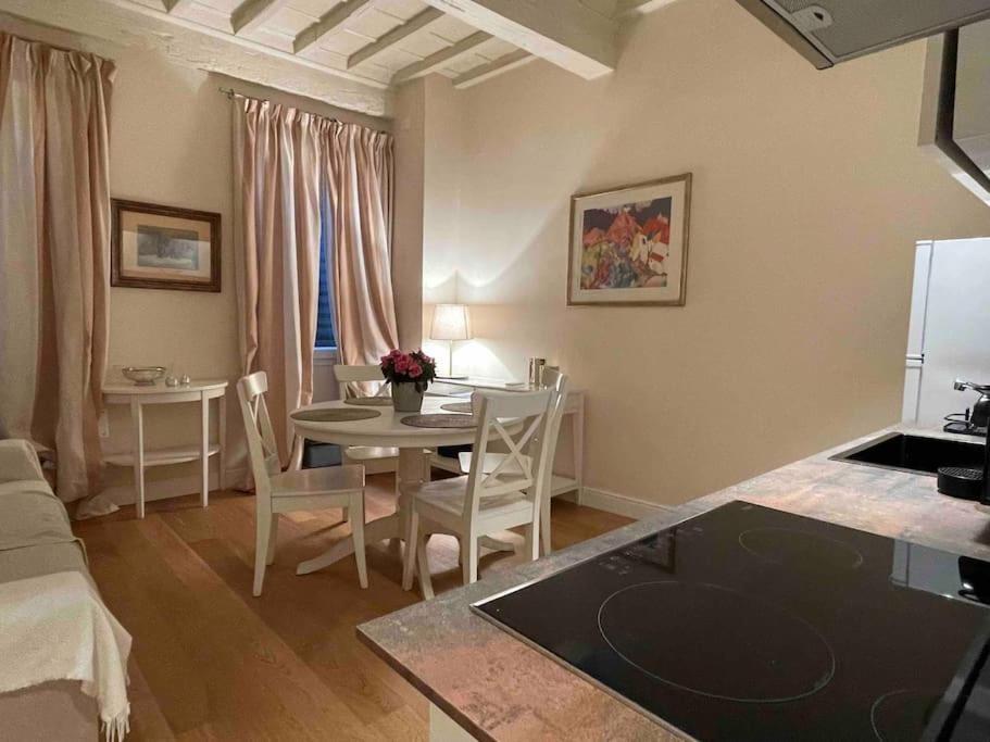 Cozy Santa Maria Novella Uffizi Duomo 2Beds-2Baths Apartment Флоренция Екстериор снимка