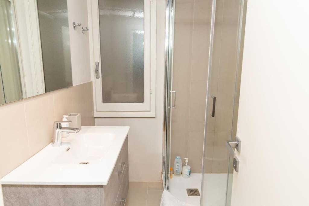 Cozy Santa Maria Novella Uffizi Duomo 2Beds-2Baths Apartment Флоренция Екстериор снимка
