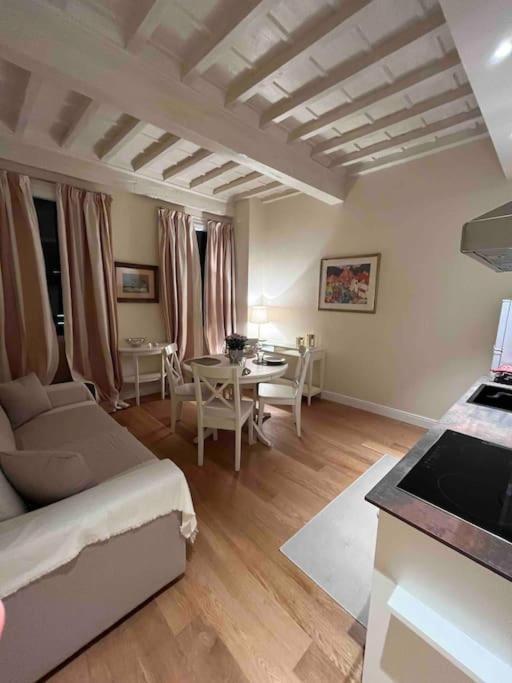 Cozy Santa Maria Novella Uffizi Duomo 2Beds-2Baths Apartment Флоренция Екстериор снимка