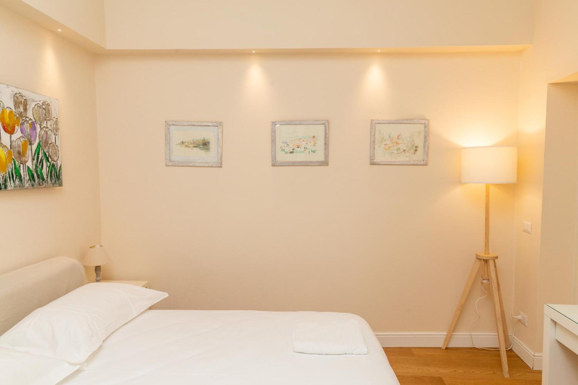 Cozy Santa Maria Novella Uffizi Duomo 2Beds-2Baths Apartment Флоренция Екстериор снимка