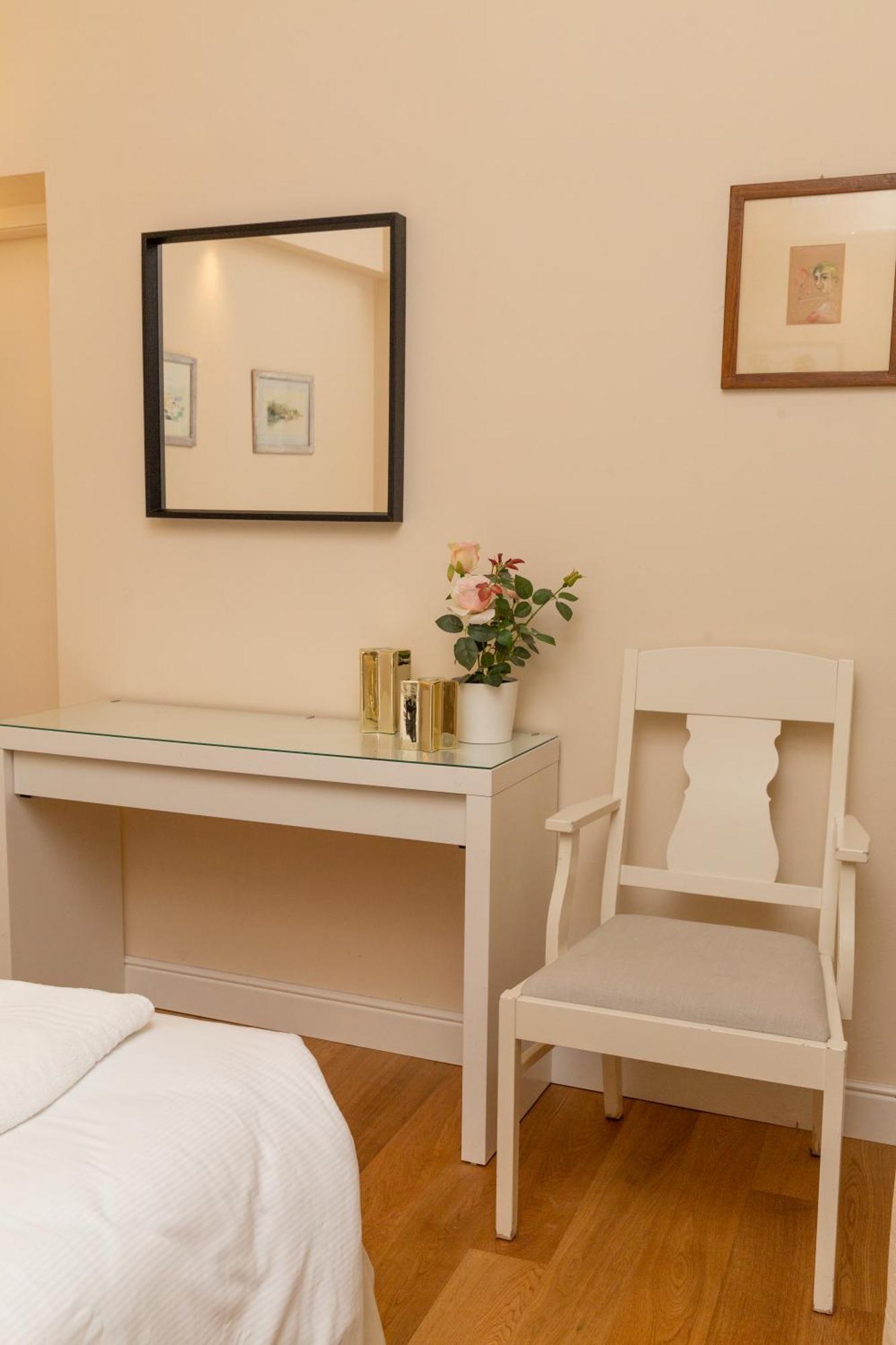 Cozy Santa Maria Novella Uffizi Duomo 2Beds-2Baths Apartment Флоренция Екстериор снимка